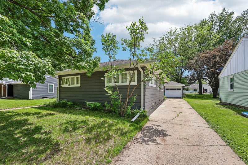 113 Central St, Le Sueur, MN 56058