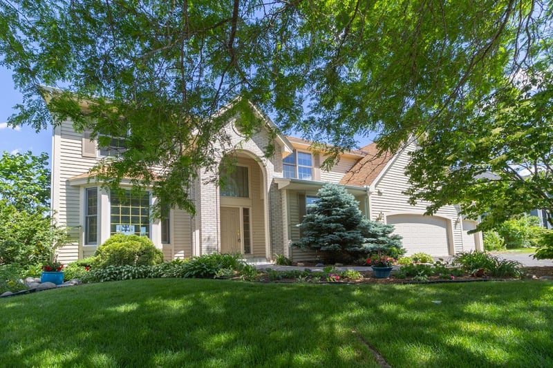 3440 Zircon Ln N, Plymouth, MN 55447