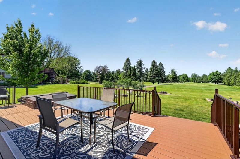 217 Skyline Dr, Wabasha, MN 55981