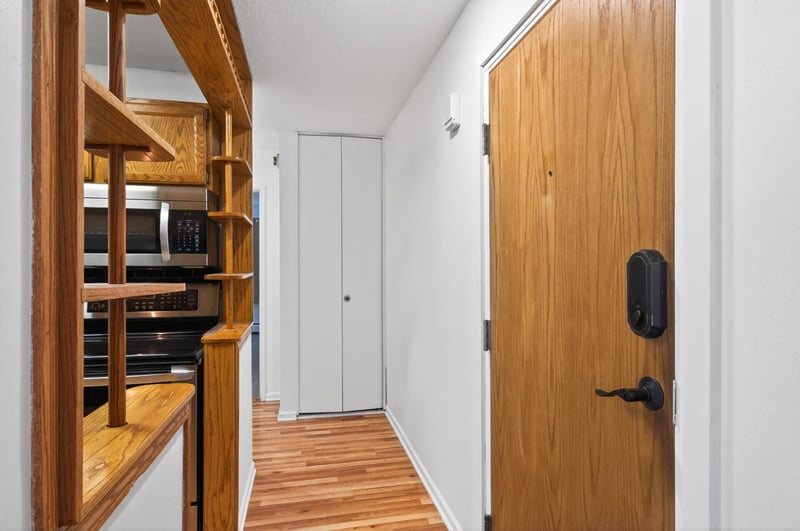 12826 Nicollet Ave #102, Burnsville, MN 55337