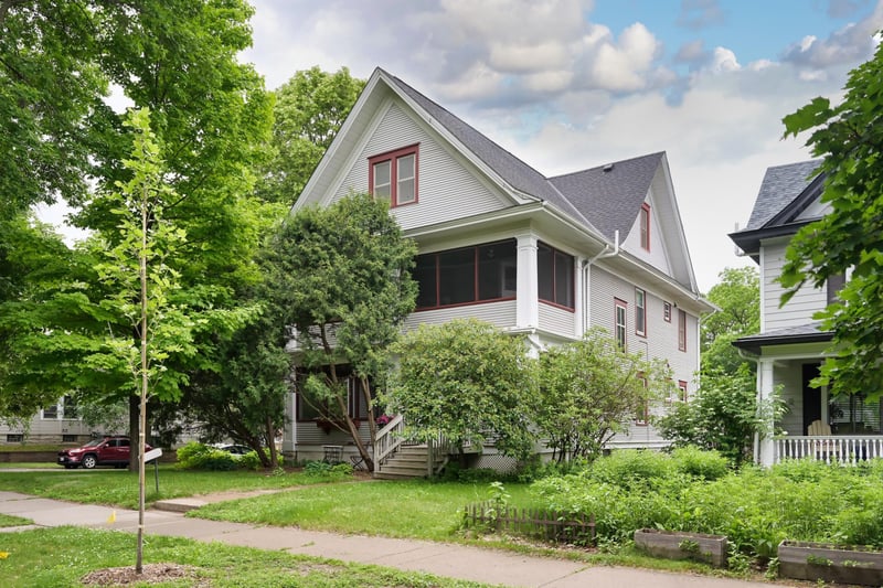 1854 Laurel Ave, Saint Paul, MN 55104