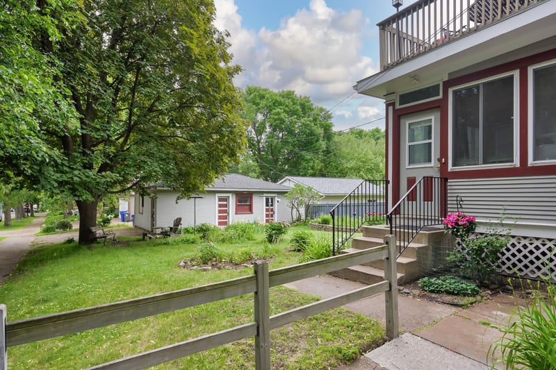 1854 Laurel Ave, Saint Paul, MN 55104