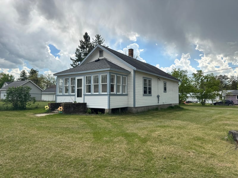 17 Balsam Ave NW, Menahga, MN 56464