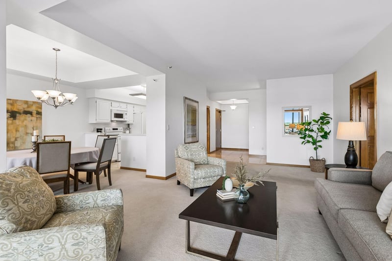 1201 Yale Pl #809, Minneapolis, MN 55403