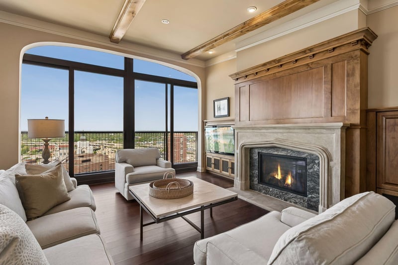 1201 Yale Pl #2303, Minneapolis, MN 55403