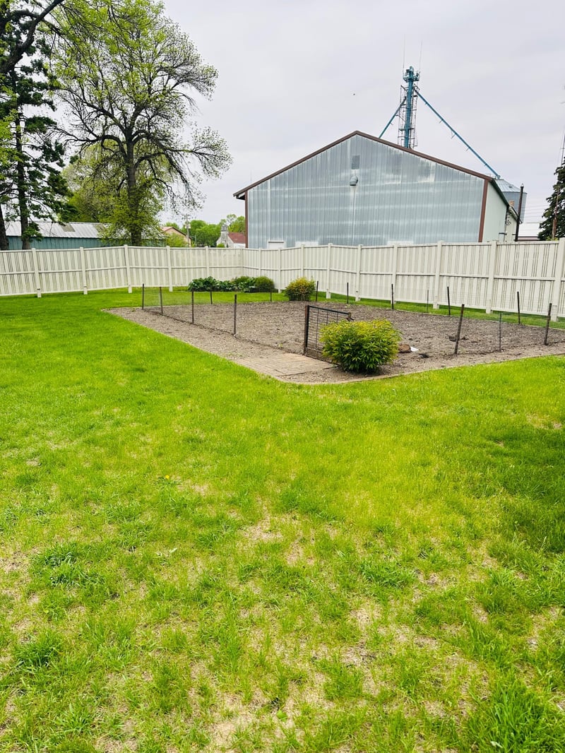 106 3rd Ave W, Raymond, MN 56282