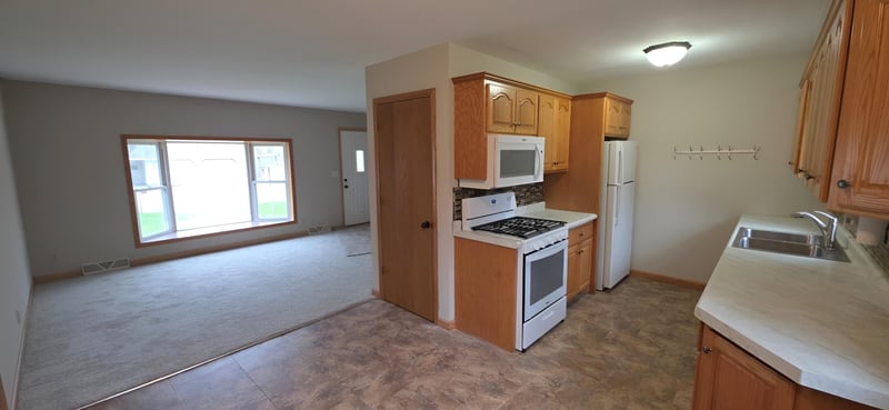 610 8th Ave SW, Little Falls, MN 56345