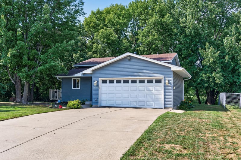 2315 138th Ln NW, Andover, MN 55304