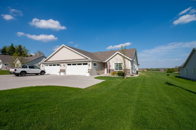 1827 S Cascade St, Fergus Falls, MN 56537