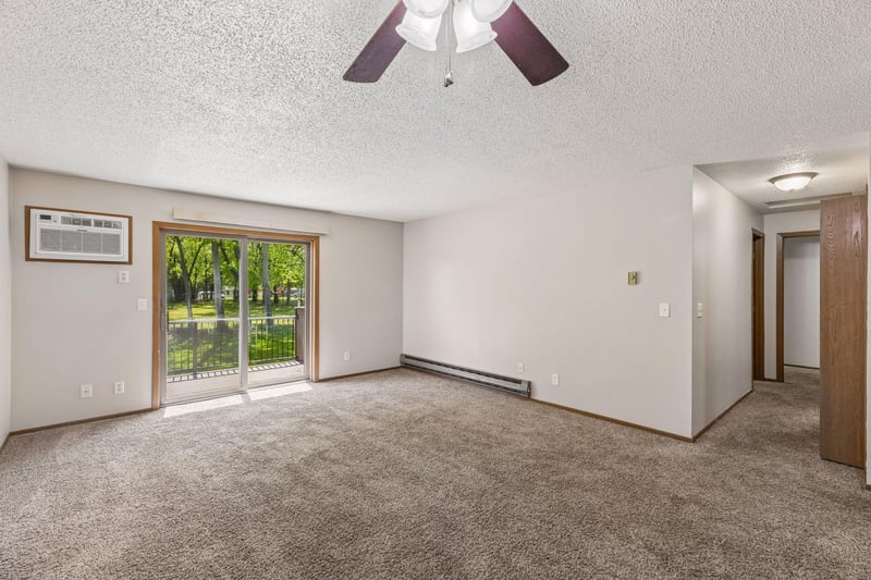5447 Babcock Trl #S206, Inver Grove Heights, MN 55077