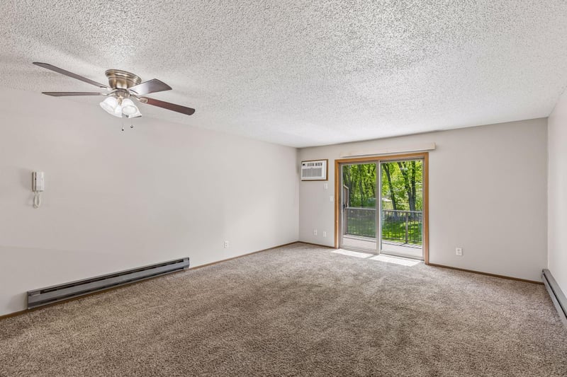 5447 Babcock Trl #S206, Inver Grove Heights, MN 55077