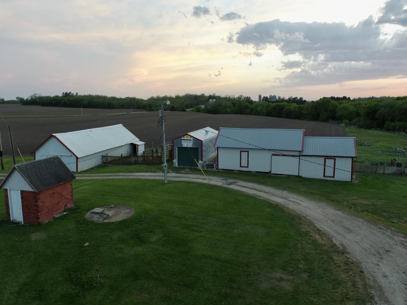 40889 90th Ave, Kenyon, MN 55946