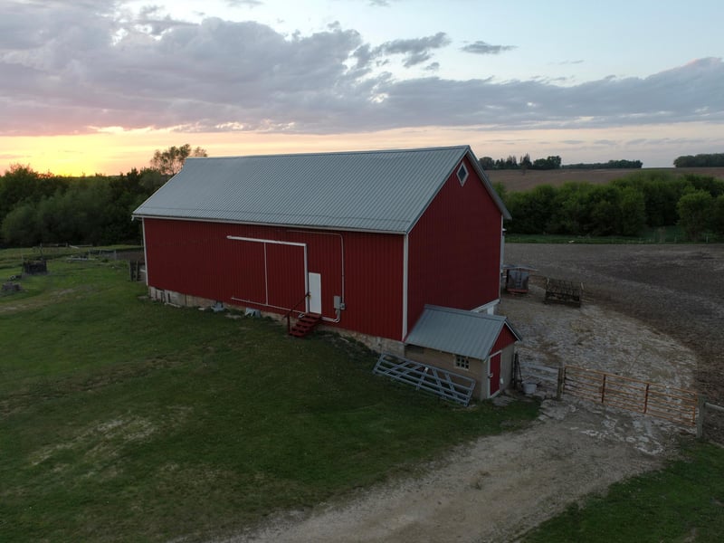 40889 90th Ave, Kenyon, MN 55946