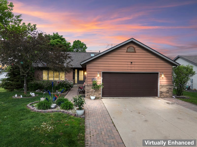 430 2nd St SE, Plainview, MN 55964