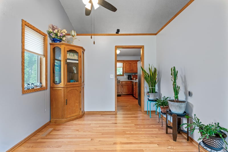 430 2nd St SE, Plainview, MN 55964