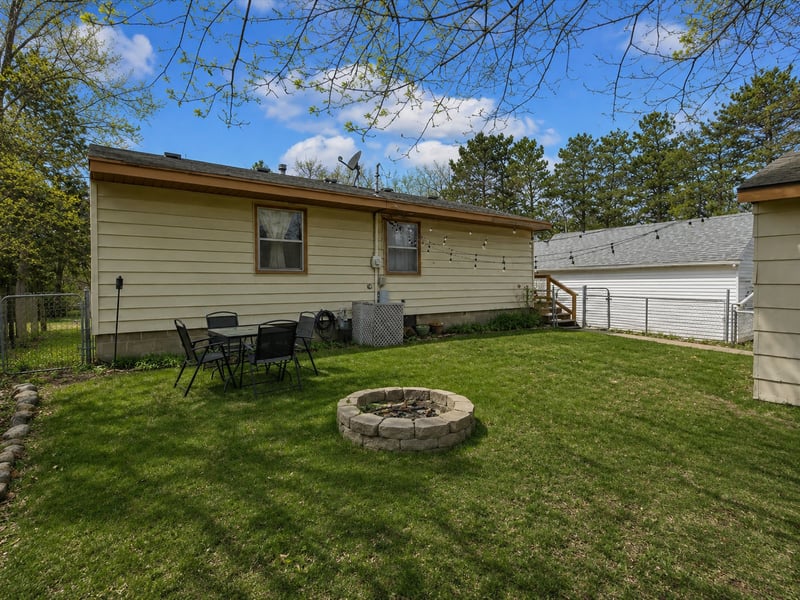 814 11th Ave NE, Brainerd, MN 56401