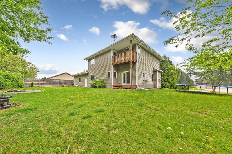 1540 Greenleaf Rd, Owatonna, MN 55060
