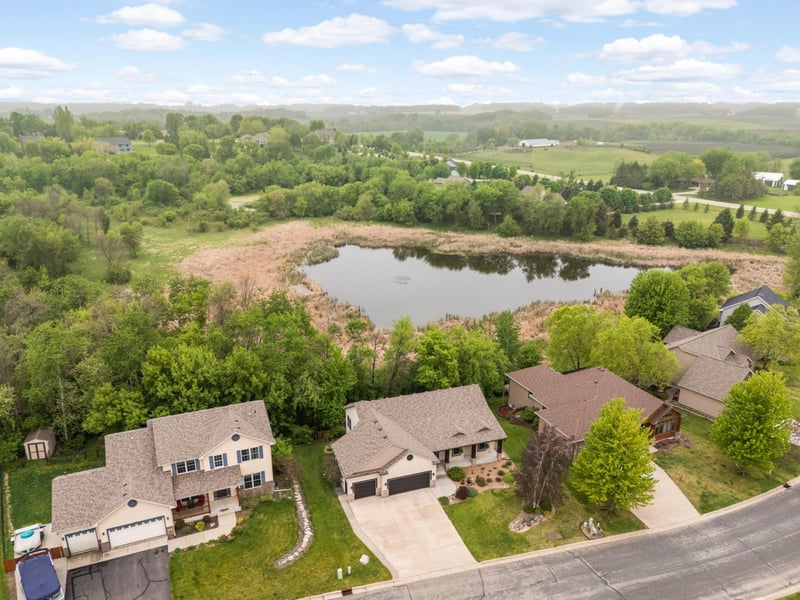 615 Bluff Heights Dr SE, Lonsdale, MN 55046