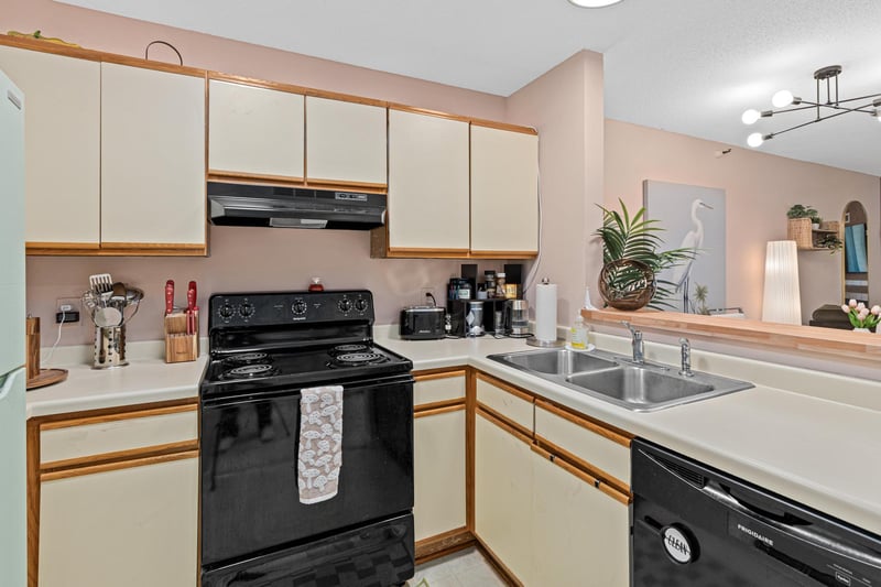 7631 Edinborough Way #5213, Edina, MN 55435