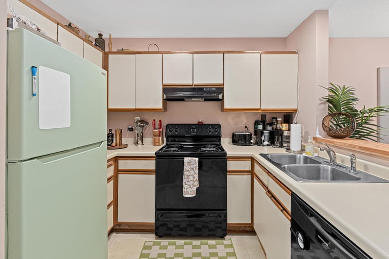 7631 Edinborough Way #5213, Edina, MN 55435