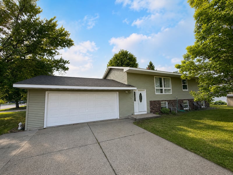 5250 W 9th St, Winona, MN 55987