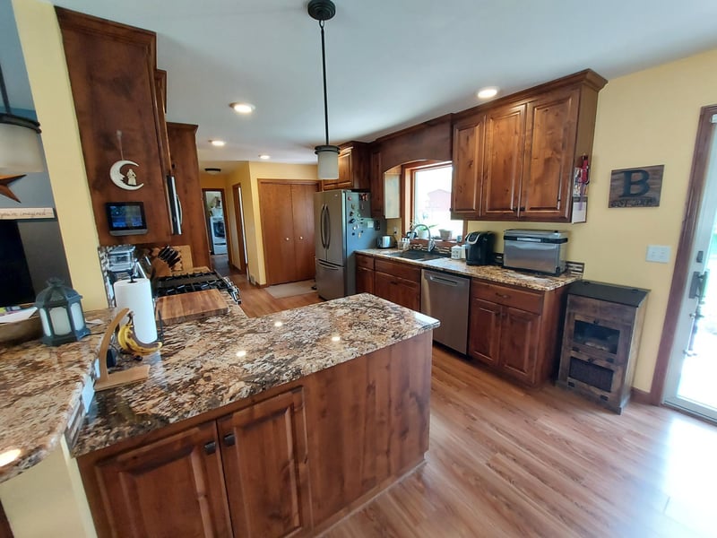 409 Sundown Dr, Avon, MN 56310