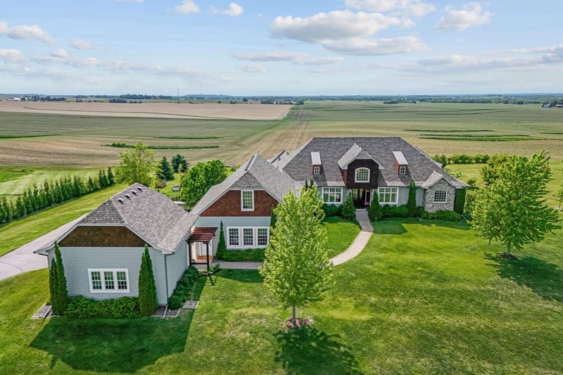 32457 Alexander Ct, Northfield, MN 55057