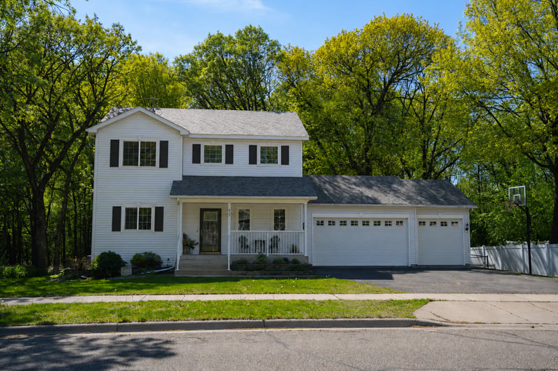 615 Oakwood Dr, Saint Cloud, MN 56304