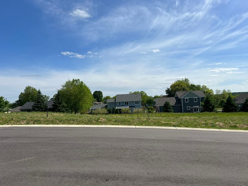 2572 Gold Finch Ln, Red Wing, MN 55066