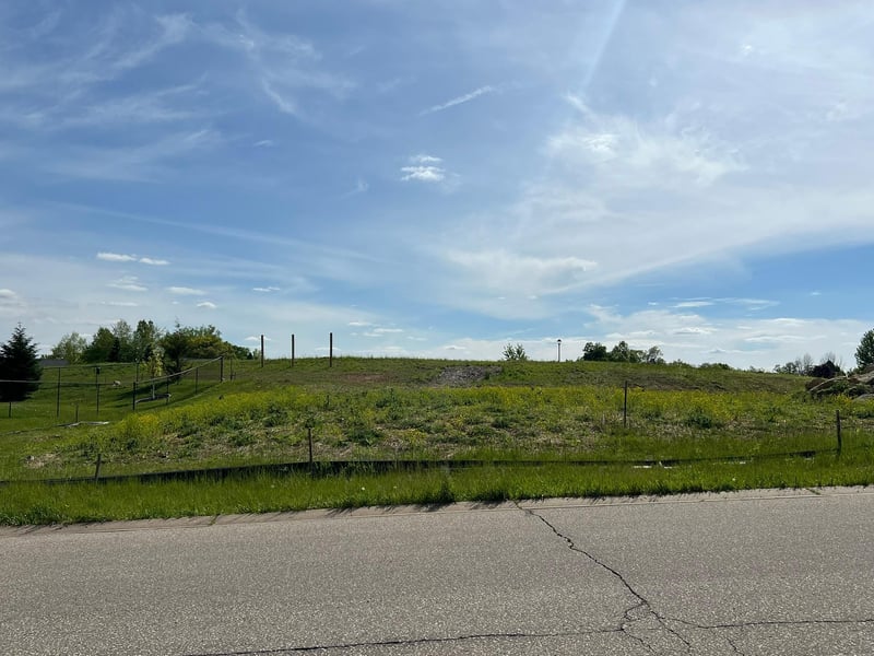 2560 Sunny Meadow Ln, Red Wing, MN 55066