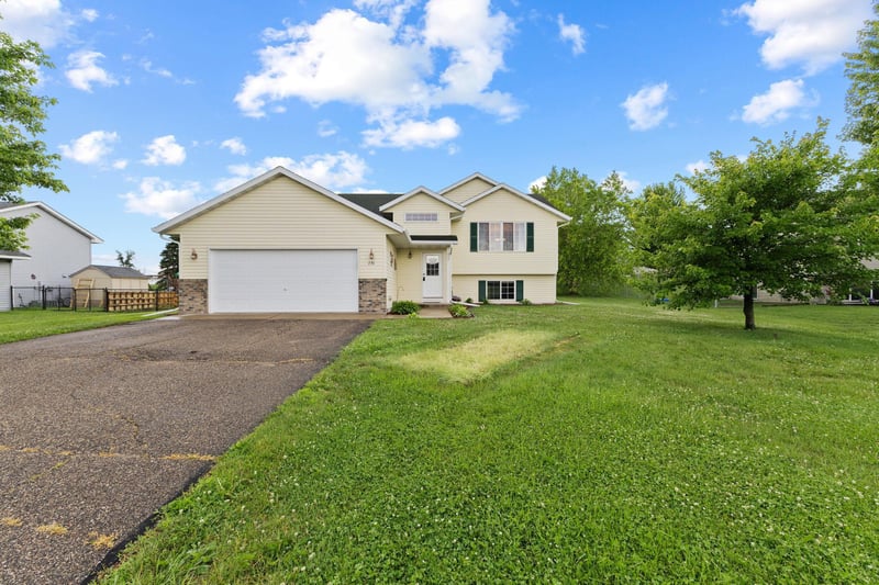851 Forest City Blvd NW, Maple Lake, MN 55358