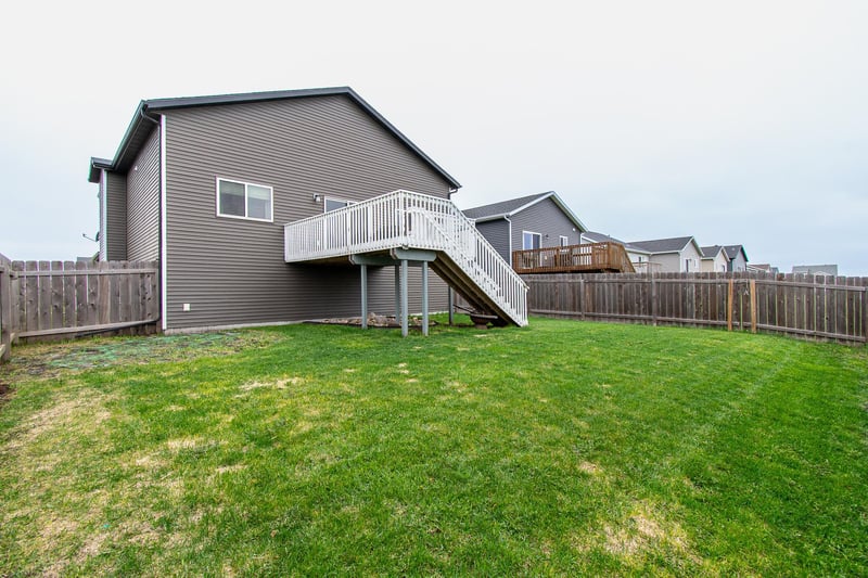 3914 31st St S, Moorhead, MN 56560