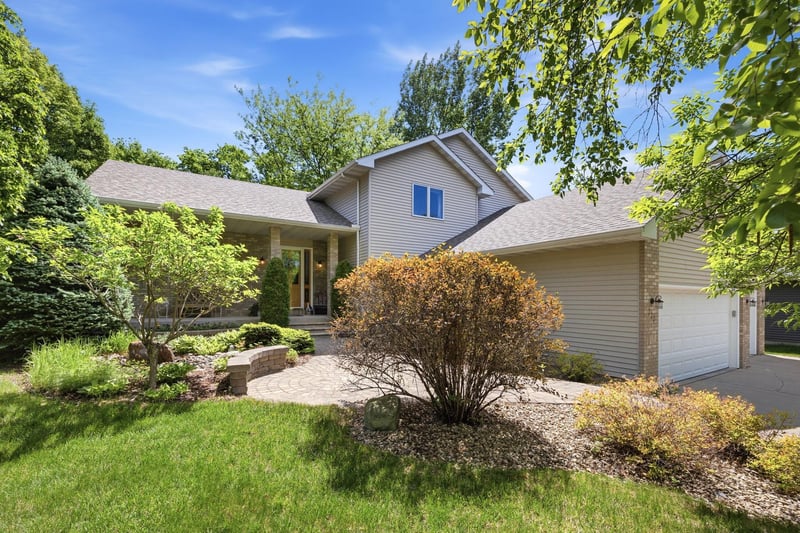 222 Greenbriar Ln, Buffalo, MN 55313
