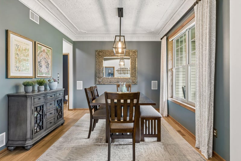 7436 Ridge Hill Rd, Excelsior, MN 55331