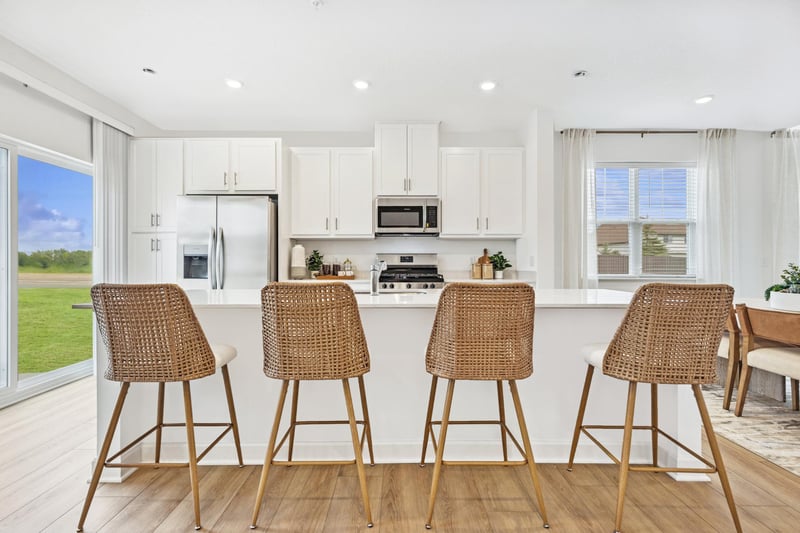1074 Anmeadle Row, Rosemount, MN 55068