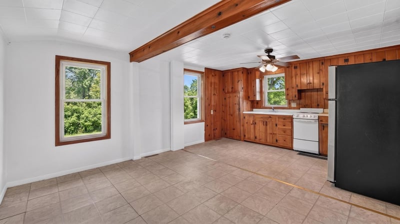 204 Noble St, Hinckley, MN 55037