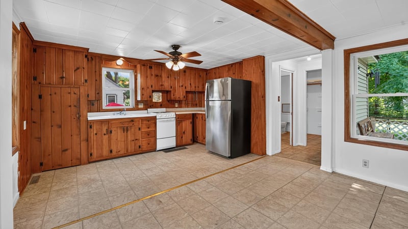 204 Noble St, Hinckley, MN 55037