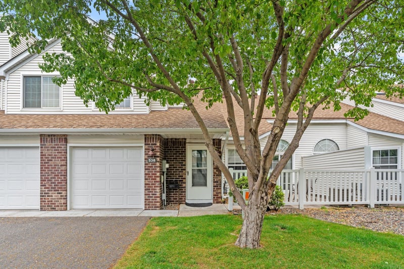 538 Queens Gate, New Brighton, MN 55112