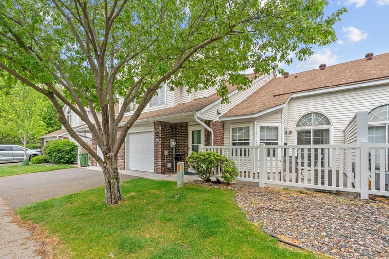538 Queens Gate, New Brighton, MN 55112