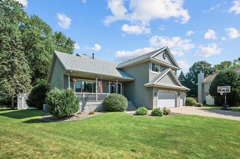 1416 Pinefield Ct, White Bear Lake, MN 55110