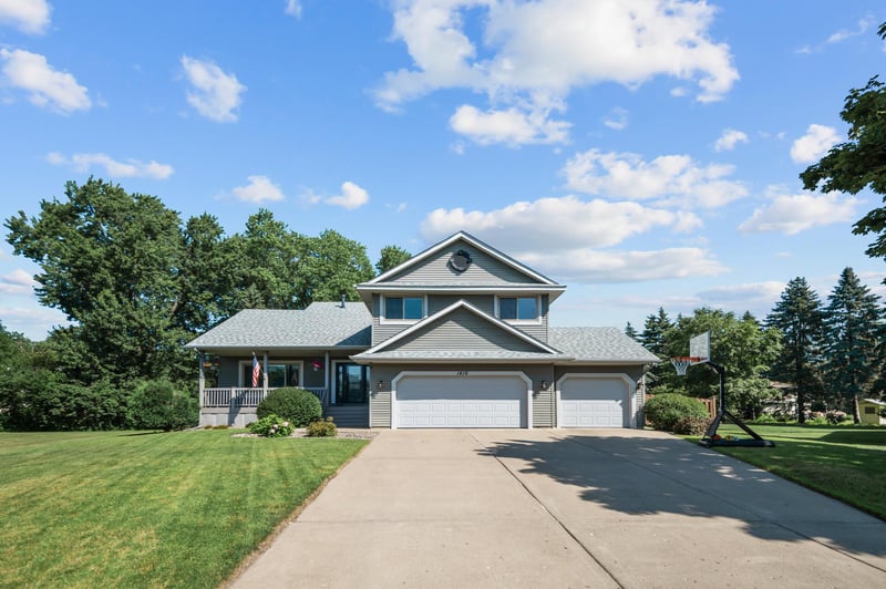 1416 Pinefield Ct, White Bear Lake, MN 55110