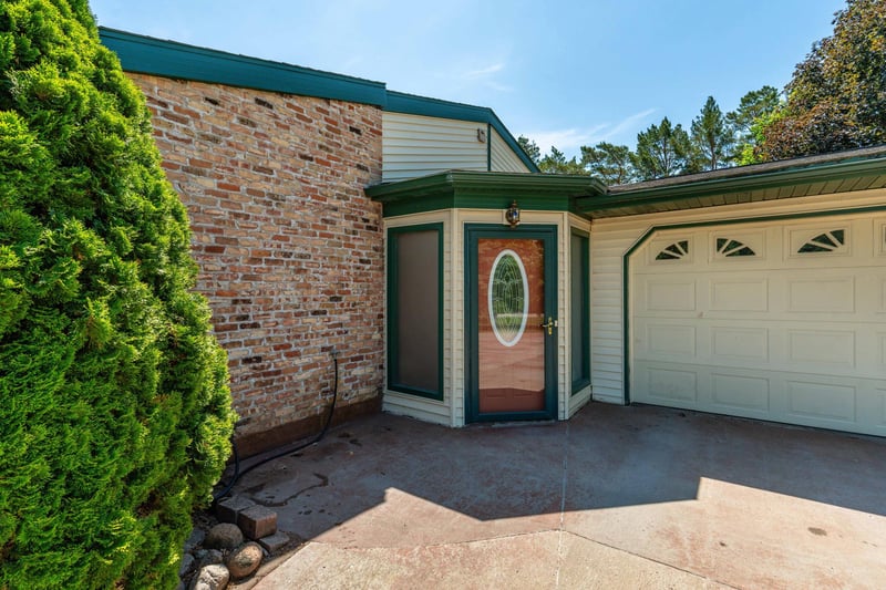1043 Woodland Loop, Fergus Falls, MN 56537