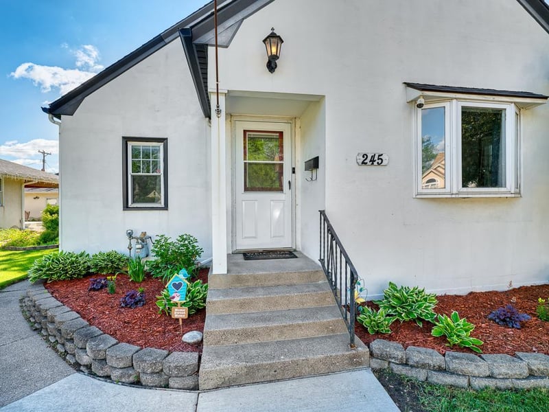 245 5th Ave S, South Saint Paul, MN 55075