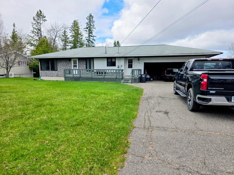120 Shorewood Dr, International Falls, MN 56649