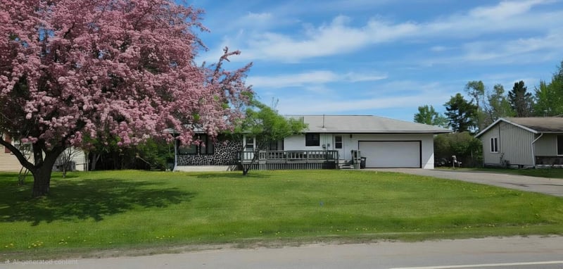 120 Shorewood Dr, International Falls, MN 56649