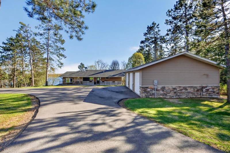 32139 Sunny Beach Rd, Grand Rapids, MN 55744
