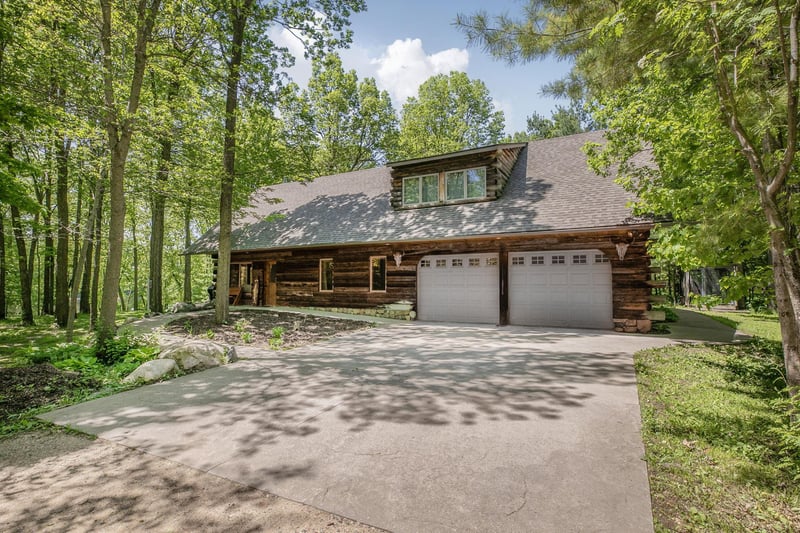 6600 Canary Rd NW, Royalton, MN 56373