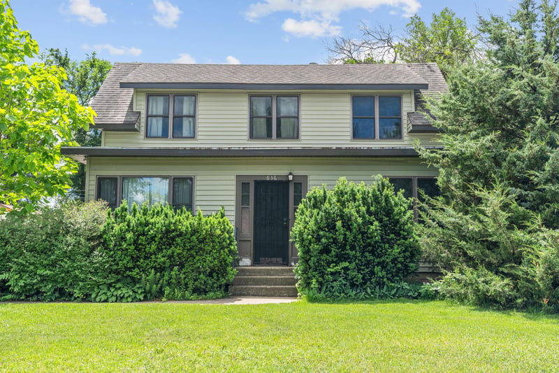 636 School St, Anoka, MN 55303