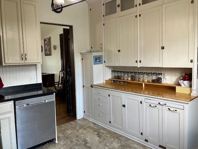 316 Elm Ave E, Waseca, MN 56093