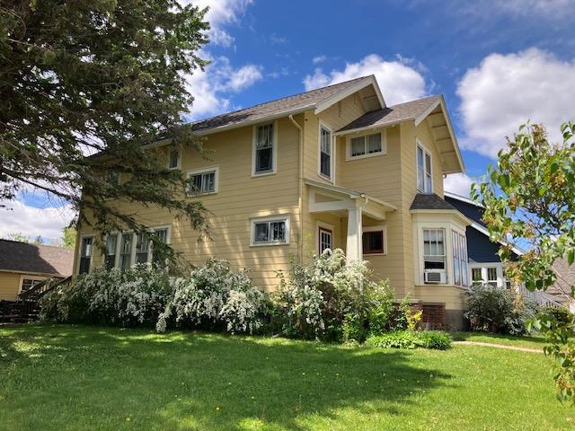 316 Elm Ave E, Waseca, MN 56093